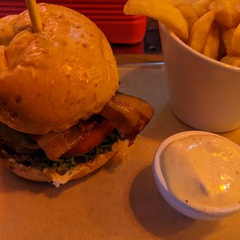 De burger - Burger and fries at de Burger in Eindhoven - Burgers Near Me - Eindhoven, New Brunswick De burger - Burger and fries at de Burger in Eindhoven - Burgers Near Me - Eindhoven, New Brunswick