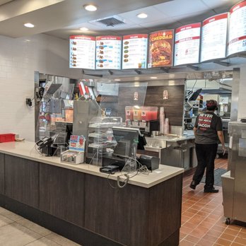 Wendy's - Compact counter - Fast Food Near Me - Austin, Texas