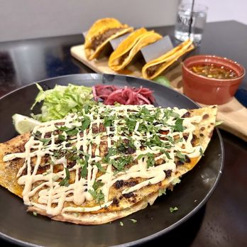3 Mariachis - QUESABIRRIA + Birria Tacos - Mexican Near Me - Richmond Hill, Ontario 3 Mariachis - QUESABIRRIA + Birria Tacos - Mexican Near Me - Richmond Hill, Ontario