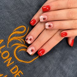 Salon De Beauty