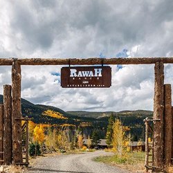 Rawah Ranch - Rawah Guest Ranch entrance gate