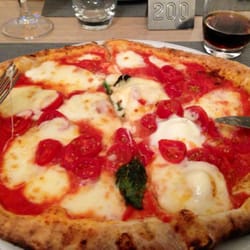 Antonio & Antonio - La gustosa pizza margherita di Antonio & Antonio