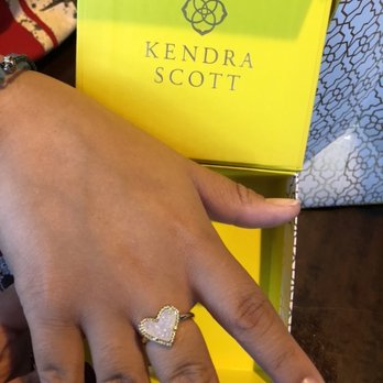 Kendra Scott - Jewelry Near Me - San Antonio, Texas