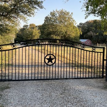 Rocking Diamond Fence & Gate - Fences & Gates Near Me - Waco, Texas Rocking Diamond Fence & Gate - Fences & Gates Near Me - Waco, Texas
