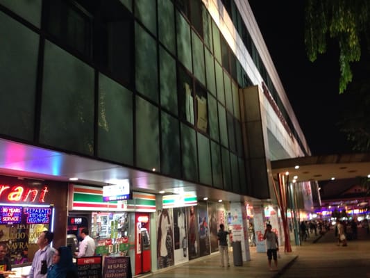 Mustafa Centre by null