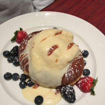 Island Dining Room - Pineapple donut with coconut ice cream - Asian Fusion Near Me - Orlando, Florida Island Dining Room - Pineapple donut with coconut ice cream - Asian Fusion Near Me - Orlando, Florida