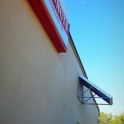 Shipley Do-Nuts - Drive through!