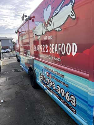 Snapper's Seafood Restaurant by null