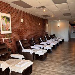 Plus Feet Spa - Professional Massage Chairs for Feet Reflexology