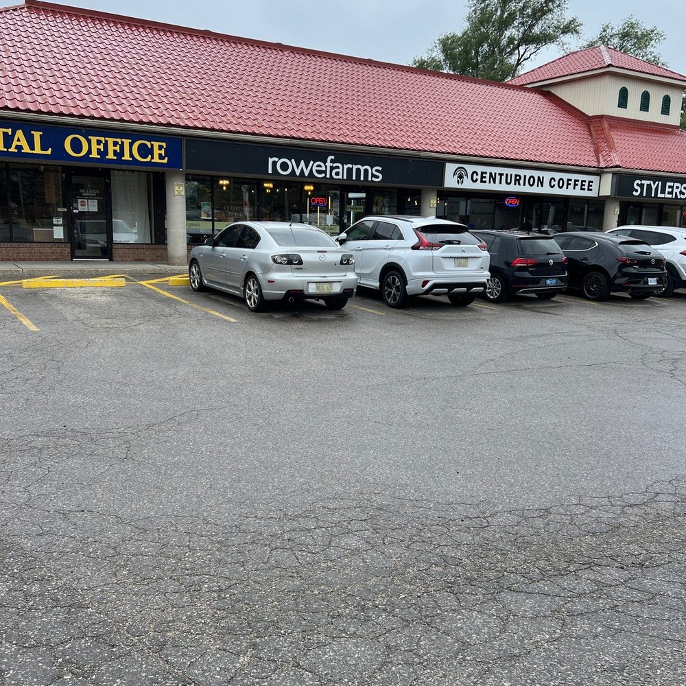 Rowe Farms - Guelph - Entrance - Grocery Near Me - Guelph, Ontario