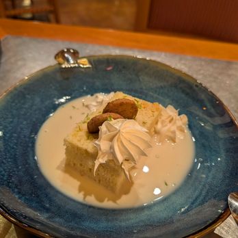 Maya Grill - Quatres leches - New American Near Me - Lake Buena Vista, Florida
