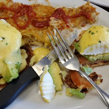 Kitchen Table Cafe - Evergreen Place - avo benedict missing a tomato in one, eggs boiled - Breakfast & Brunch Near Me - Vancouver, Washington Kitchen Table Cafe - Evergreen Place - avo benedict missing a tomato in one, eggs boiled - Breakfast & Brunch Near Me - Vancouver, Washington