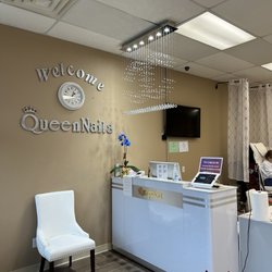Queen Nails