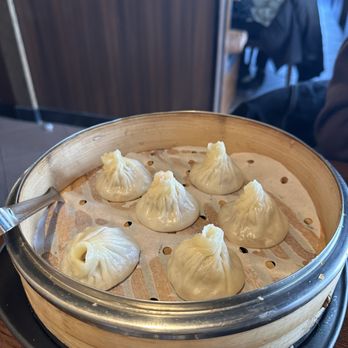 Lao Hu Tong - Soup dumplings - Chinese Near Me - Schaumburg, Illinois Lao Hu Tong - Soup dumplings - Chinese Near Me - Schaumburg, Illinois