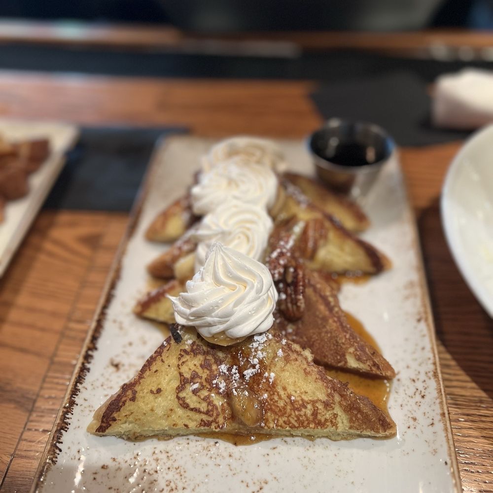 State and Lake Chicago Tavern - Cinnamon French Toast (5/5) - New American Near Me - Chicago, Illinois State and Lake Chicago Tavern - Cinnamon French Toast (5/5) - New American Near Me - Chicago, Illinois