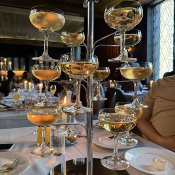 Maple & Ash - Steakhouses Near Me - Chicago, Illinois
