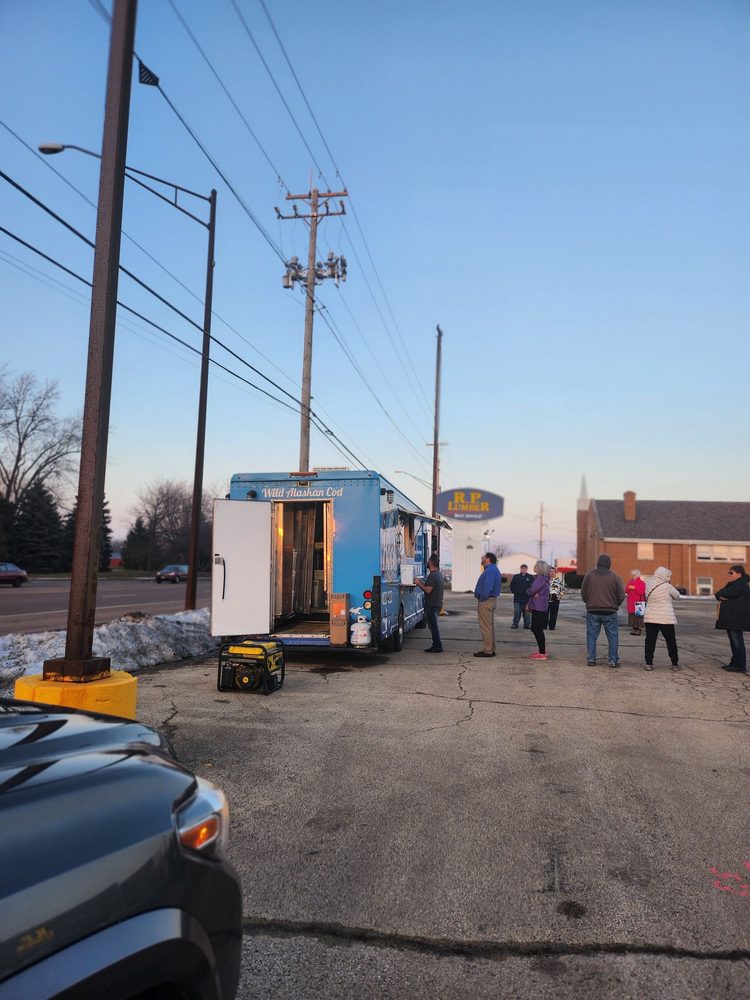 ON THE HOOK FOOD TRUCK Updated February 2026 DeKalb Illinois on-the-hook-food-truck-updated-february-2026-dekalb-illinois
