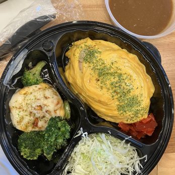 Curry Flurry - Wagyu Patty omurice wi cheese (meat is covered with fake cheese) - Japanese Curry Near Me - Arcadia, California Curry Flurry - Wagyu Patty omurice wi cheese (meat is covered with fake cheese) - Japanese Curry Near Me - Arcadia, California
