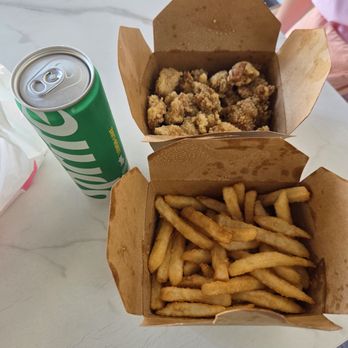 Moon Flower House - Taiwanese pop-corn chicken with fries - Bubble Tea Near Me - Brooklyn, New York Moon Flower House - Taiwanese pop-corn chicken with fries - Bubble Tea Near Me - Brooklyn, New York