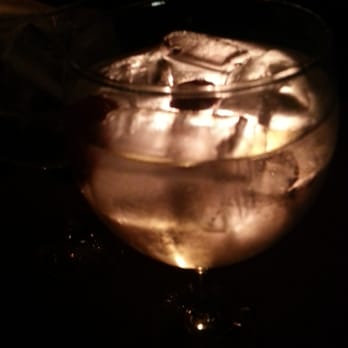 Cafeína - Brockmans a la luz de la vela... - Cocktail Bars Near Me - Madrid, M Cafeína - Brockmans a la luz de la vela... - Cocktail Bars Near Me - Madrid, M