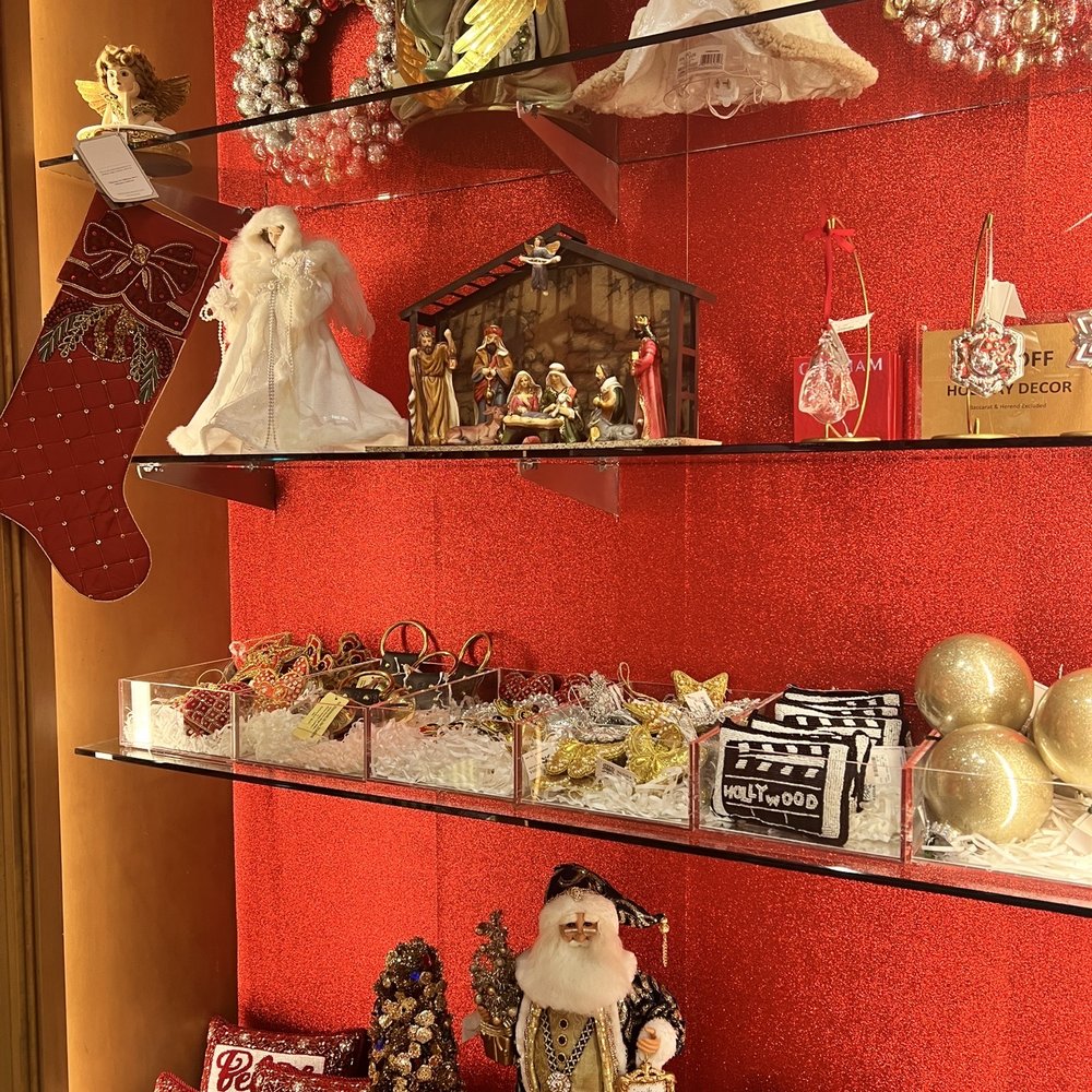 GEARYS Beverly Hills - Christmas - Jewelry Near Me - Beverly Hills, California