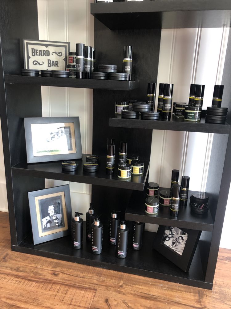 Shawn’s Hair & Beard Bar Logo