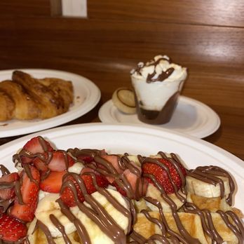 Nutella Cafe - Waffle - Desserts Near Me - Chicago, Illinois Nutella Cafe - Waffle - Desserts Near Me - Chicago, Illinois