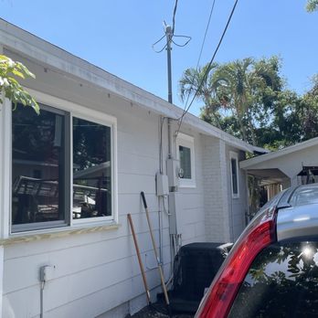 Rob Sartore - Remax - Side front windows that have been replaced with working windows - Real Estate Agents Near Me - Sarasota, Florida Rob Sartore - Remax - Side front windows that have been replaced with working windows - Real Estate Agents Near Me - Sarasota, Florida