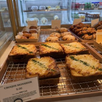Tous Les Jours Bakery and Cafe - Bakeries Near Me - Tysons, Virginia