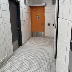 Bonnie Doon Leisure Centre - Hallway to handicap/family change rooms that exit immediately into pool