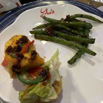 Yu's Mandarin - Chinese Near Me - Schaumburg, Illinois