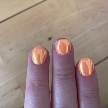 Nails Studio - Middle finger totally misshaped - Nail Salons Near Me - Moorpark, California