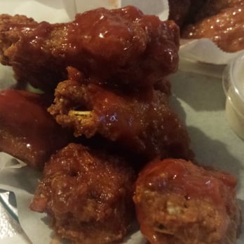 Sal's Lounge - Wings - Chicken Wings Near Me - Depew, New York