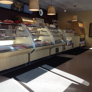 Miranda Bread - a display of baked goods in a bakery - Brazilian Near Me - Marlborough, Massachusetts