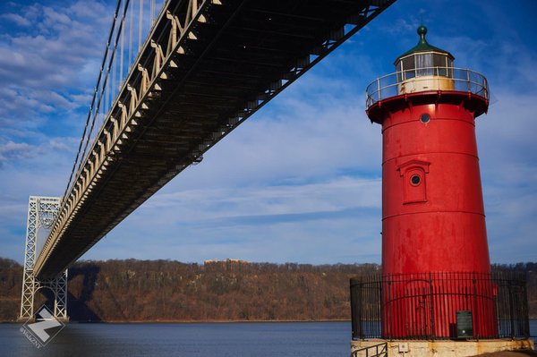 The Little Red Lighthouse by null