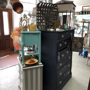 Barn & Charm - Used, Vintage & Consignment Near Me - Newhall, California Barn & Charm - Used, Vintage & Consignment Near Me - Newhall, California