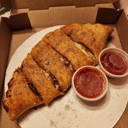 Larry's Bait & Sport Shop - Calzone