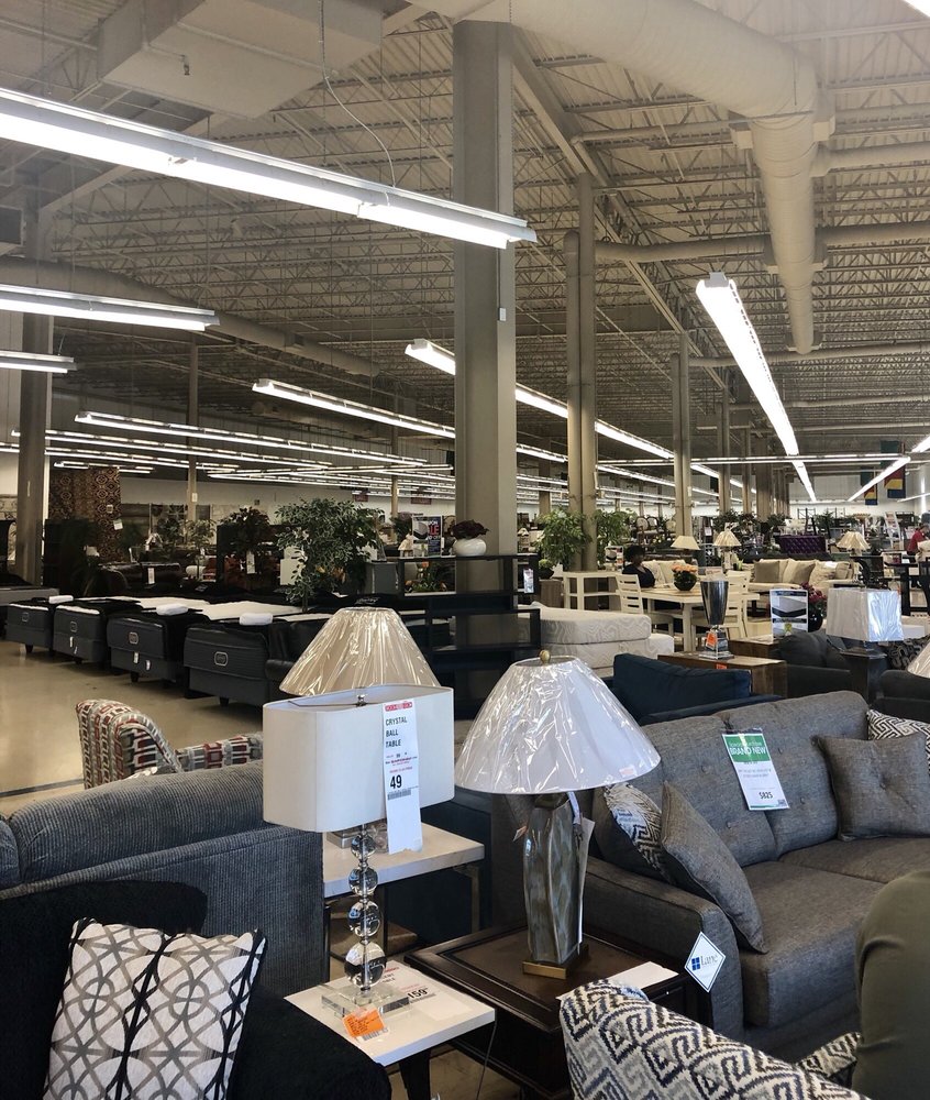 ROOMS TO GO WAREHOUSE Updated September 2024 2730 Queen City Dr