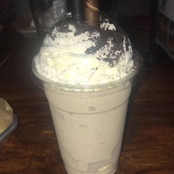 Burger Bench - Oreo milkshake - American Near Me - Escondido, California