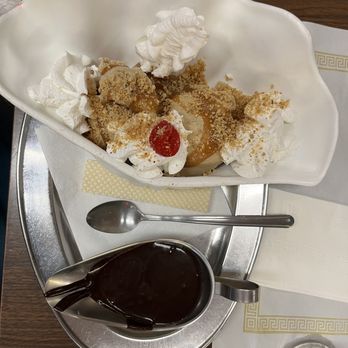 Margie's Candies - Turtle sundae with coffee ice cream - Candy Stores Near Me - Chicago, Illinois Margie's Candies - Turtle sundae with coffee ice cream - Candy Stores Near Me - Chicago, Illinois