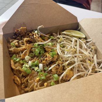 The Pad Thai Stand - Southern Chicken Pad Thai in Hot - Thai Near Me - San Diego, California