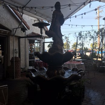 Hank's Italian Restaurant - Pizza Near Me - Torrance, California Hank's Italian Restaurant - Pizza Near Me - Torrance, California