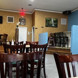 Nico's Tacos - Inside