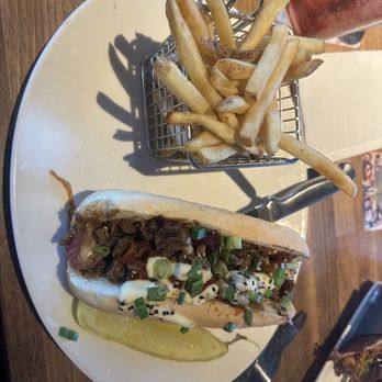 Yard House - New American Near Me - Concord, California