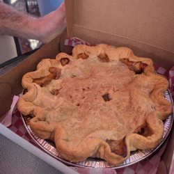 Jeffroe's Produce and Pie Shop - Apple pie
