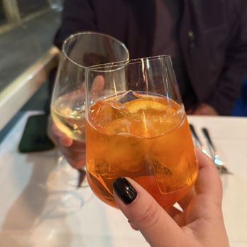 Al Paradiso - Spritz and wine - Venetian Near Me - Venezia, VE Al Paradiso - Spritz and wine - Venetian Near Me - Venezia, VE