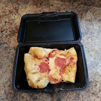 Moretti's Ristorante and Pizzeria - Not the best way to pack half a pizza. - Italian Near Me - Chicago, Illinois Moretti's Ristorante and Pizzeria - Not the best way to pack half a pizza. - Italian Near Me - Chicago, Illinois