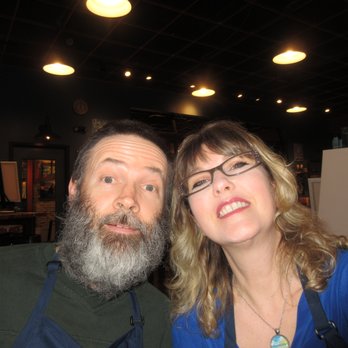 Muse Paintbar - Zane and Lisa. Date night , Paint night - Art Classes Near Me - Virginia Beach, Virginia