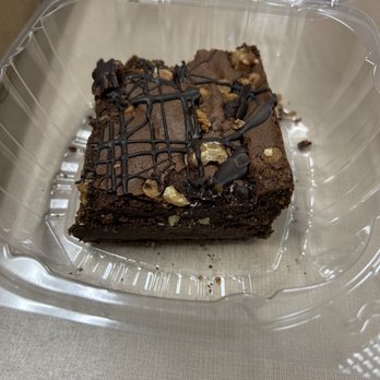 Maria's Pizza and Wings - Walnut Brownie - Pizza Near Me - Cranston, Rhode Island