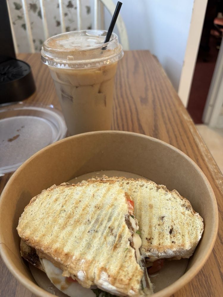 Campfire Coffee  Logo